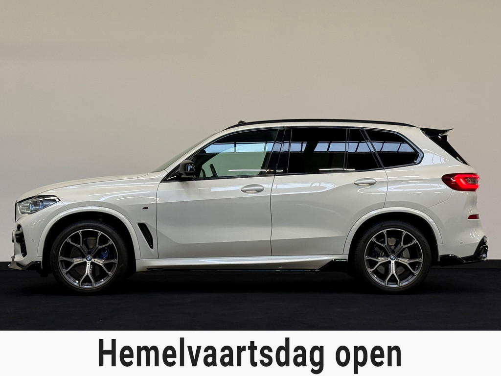 51893270-2.jpg